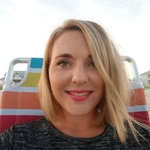 Meet your Posher, Angie